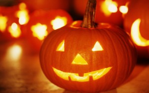 Lit jack-o'-lanterns, close-up